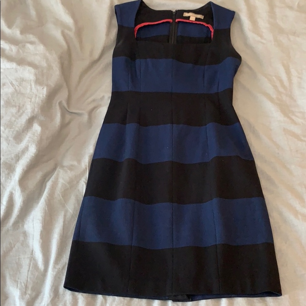 Work/event appropriate banana republic dress